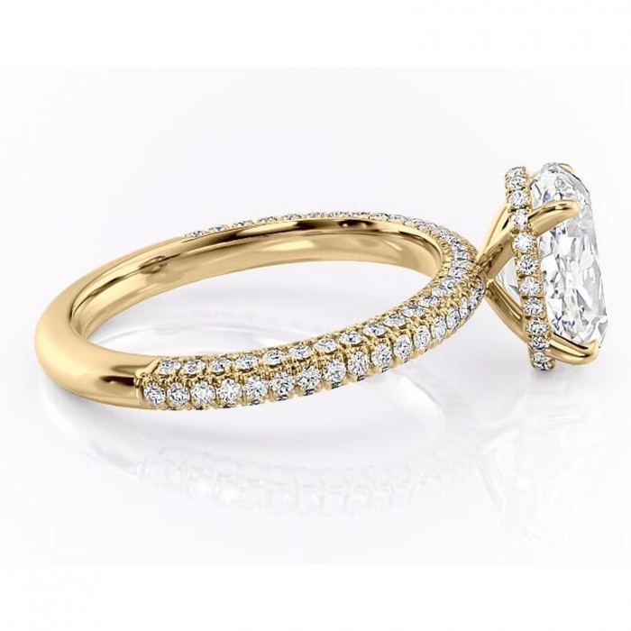 Inel de logodnă Rosewyn din aur Galben 14kt cu moissanite tăietură ovală – Montură pavé rafinată pentru profil înalt | Personalizează și configurează gratuit online [2]