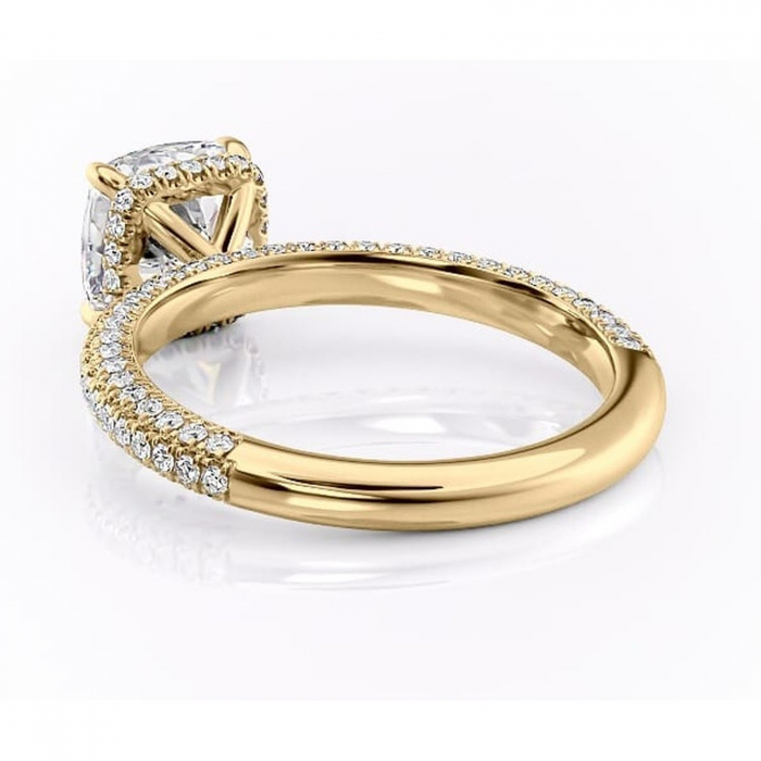 Inel de logodnă Rosewyn din aur Galben 18kt cu moissanite tăietură pernă – Montură pavé rafinată pentru profil înalt | Personalizează și configurează gratuit online [4]