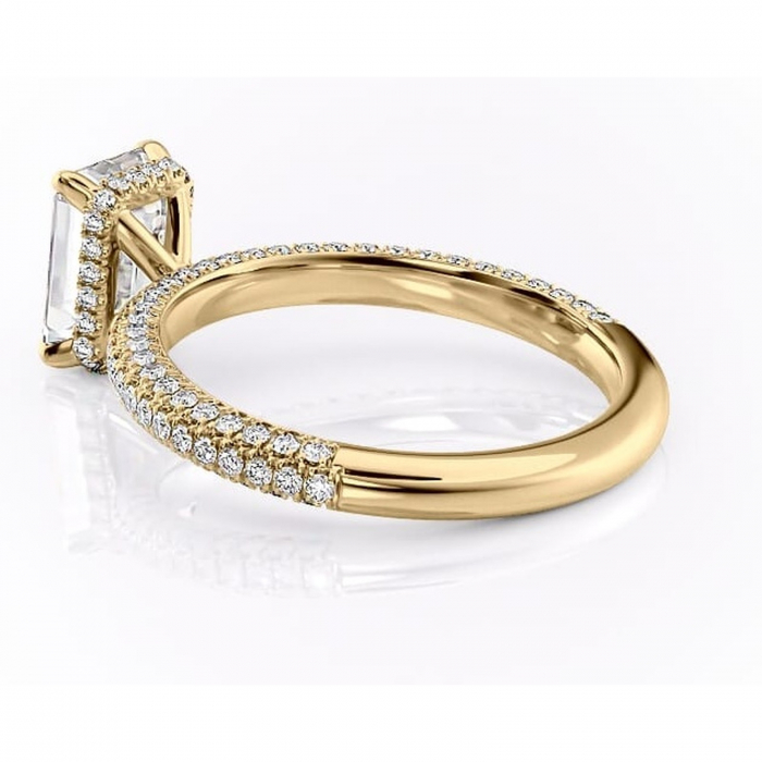 Inel de logodnă Rosewyn din aur Galben 18kt cu moissanite tăietură smarald – Montură pavé rafinată pentru profil înalt | Personalizează și configurează gratuit online [5]