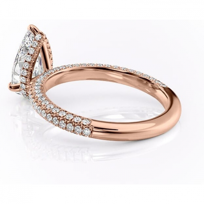 Inel de logodnă Rosewyn din aur Rose 18kt cu moissanite tăietură pară – Montură pavé rafinată pentru profil înalt | Personalizează și configurează gratuit online [5]