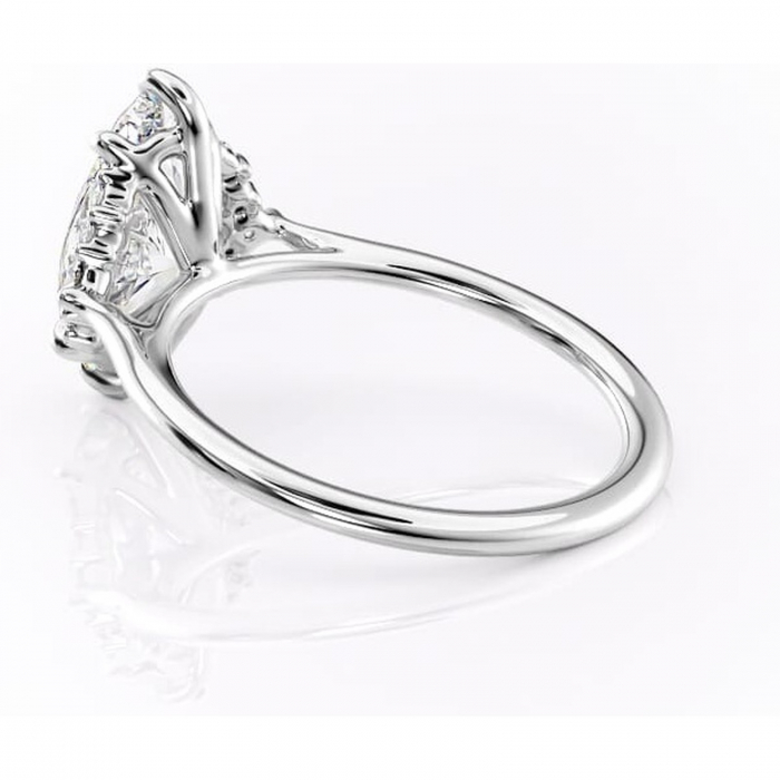 Inel de logodnă Rowena din aur Alb 14kt cu moissanite tăietură marquise – Montură cu trei pietre rafinată pentru profil înalt | Personalizează și configurează gratuit online [5]