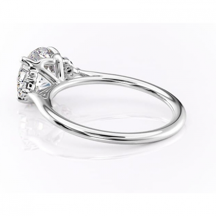 Inel de logodnă Rowena din aur Alb 14kt cu moissanite tăietură rotundă – Montură cu trei pietre rafinată pentru profil înalt | Personalizează și configurează gratuit online [5]