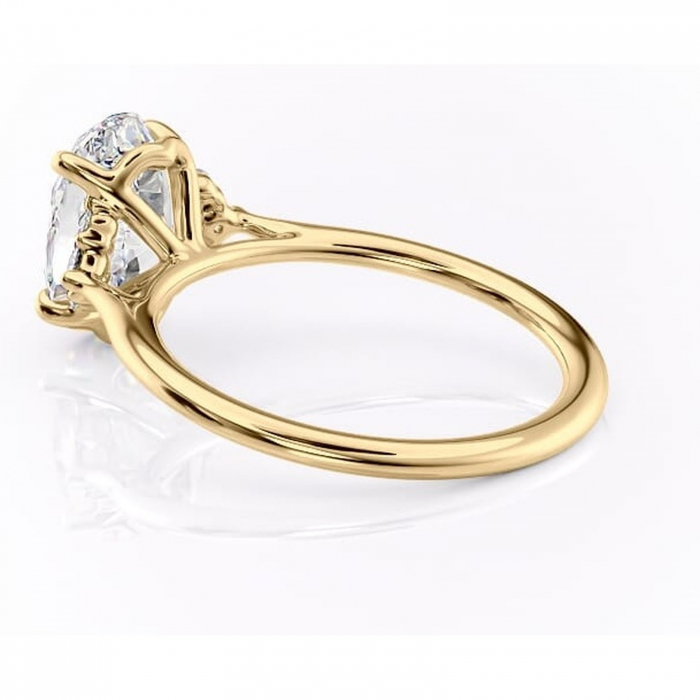 Inel de logodnă Rowena din aur Galben 18kt cu moissanite tăietură ovală – Montură cu trei pietre rafinată pentru profil înalt | Personalizează și configurează gratuit online [5]