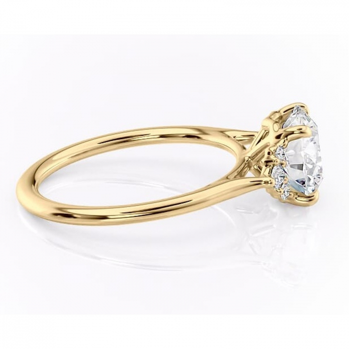 Inel de logodnă Rowena din aur Galben 14kt cu moissanite tăietură rotundă – Montură cu trei pietre rafinată pentru profil înalt | Personalizează și configurează gratuit online [2]