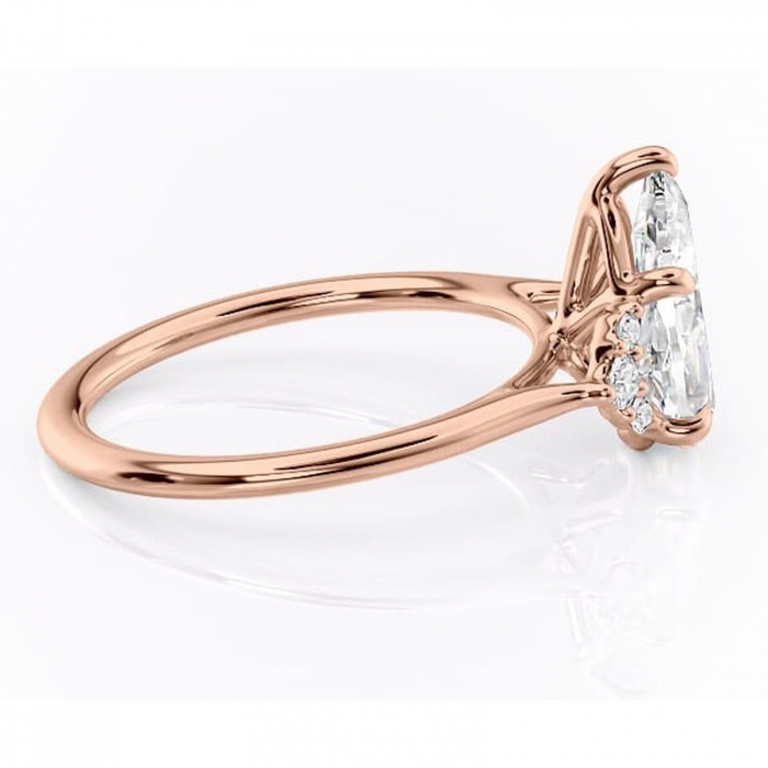 Inel de logodnă Rowena din aur Rose 18kt cu moissanite tăietură pară – Montură cu trei pietre rafinată pentru profil înalt | Personalizează și configurează gratuit online [2]
