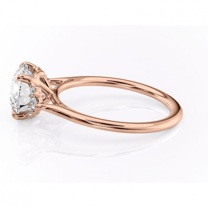 Inel de logodnă Rowena din aur Rose 14kt cu moissanite tăietură rotundă – Montură cu trei pietre rafinată pentru profil înalt | Personalizează și configurează gratuit online [6]
