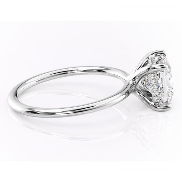 Inel de logodnă Ruby din aur Alb 14kt cu moissanite tăietură princess – Solitar rafinată pentru profil înalt | Personalizează și configurează gratuit online [2]