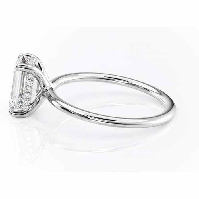 Inel de logodnă Ruby din aur Alb 14kt cu moissanite tăietură smarald – Solitar rafinată pentru profil înalt | Personalizează și configurează gratuit online [6]