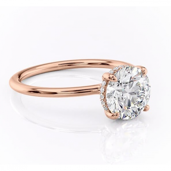 Inel de logodnă Ruby din aur Rose 14kt cu moissanite tăietură rotundă – Solitar rafinată pentru profil înalt | Personalizează și configurează gratuit online [1]