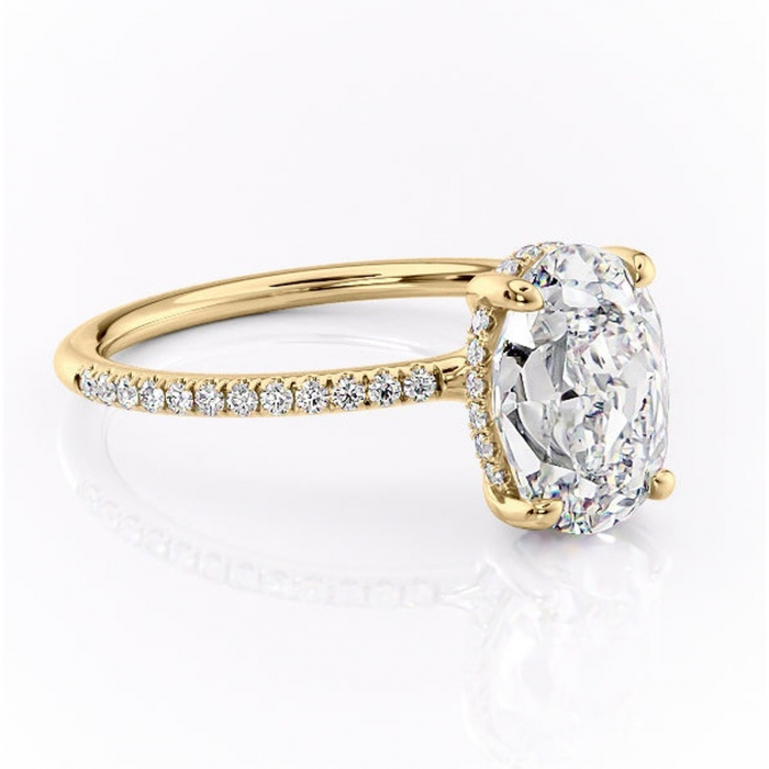 Inel de logodnă Sapphire din aur Galben 18kt cu moissanite tăietură ovală – Montură pavé rafinată pentru profil înalt | Personalizează și configurează gratuit online [1]