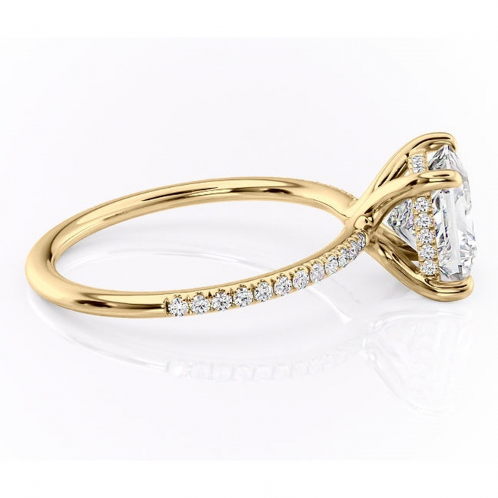 Inel de logodnă Sapphire din aur Galben 14kt cu moissanite tăietură princess – Montură pavé rafinată pentru profil înalt | Personalizează și configurează gratuit online [2]