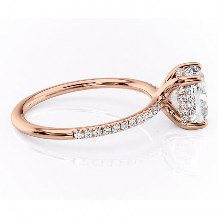 Inel de logodnă Sapphire din aur Rose 18kt cu moissanite tăietură pernă – Montură pavé rafinată pentru profil înalt | Personalizează și configurează gratuit online [2]