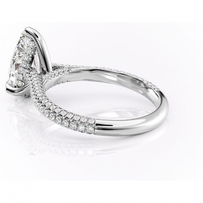 Inel de logodnă Seraphina din aur Alb 14kt cu moissanite tăietură pară – Montură pavé rafinată pentru profil înalt | Personalizează și configurează gratuit online [5]