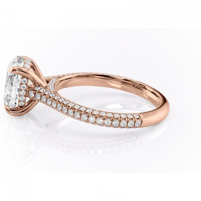 Inel de logodnă Seraphina din aur Rose 14kt cu moissanite tăietură ovală – Montură pavé rafinată pentru profil înalt | Personalizează și configurează gratuit online [6]