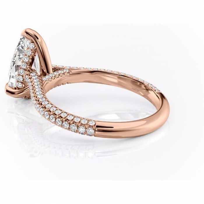 Inel de logodnă Seraphina din aur Rose 18kt cu moissanite tăietură pară – Montură pavé rafinată pentru profil înalt | Personalizează și configurează gratuit online [5]