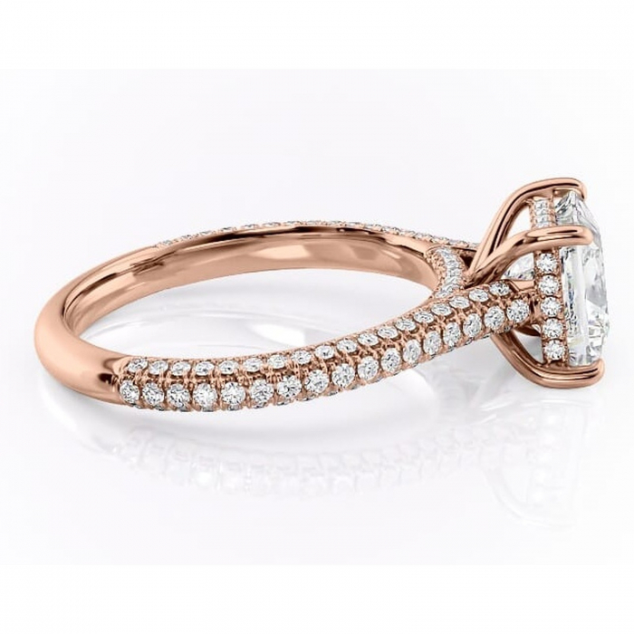 Inel de logodnă Seraphina din aur Rose 18kt cu moissanite tăietură princess – Montură pavé rafinată pentru profil înalt | Personalizează și configurează gratuit online [2]