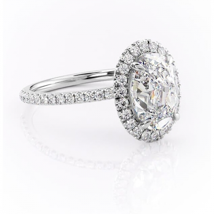 Inel de logodnă Serelith din aur Alb 14kt cu moissanite tăietură ovală – Halo rafinată pentru profil înalt | Personalizează și configurează gratuit online [1]