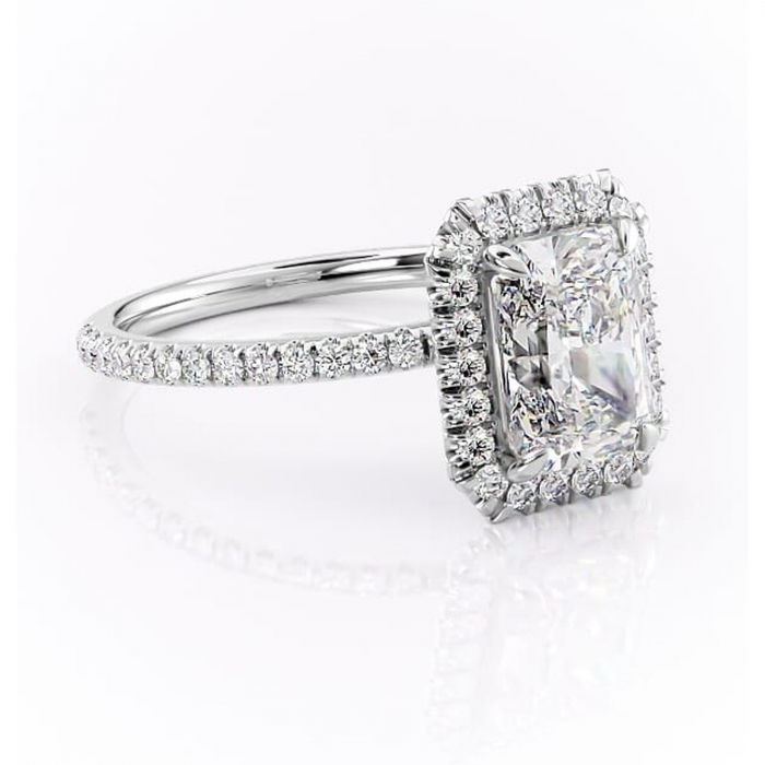 Inel de logodnă Serelith din aur Alb 14kt cu moissanite tăietură radiantă – Halo rafinată pentru profil înalt | Personalizează și configurează gratuit online [1]