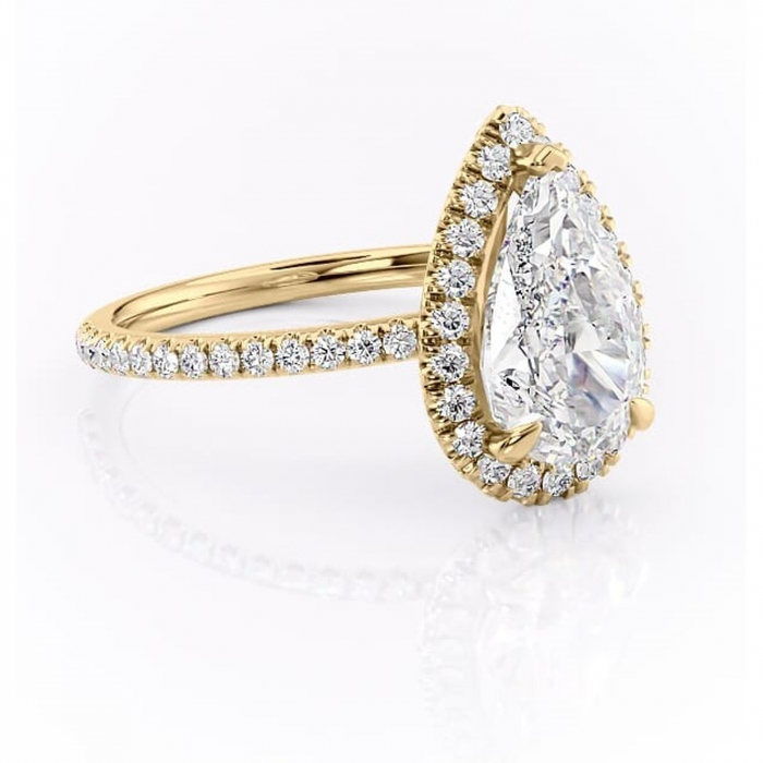 Inel de logodnă Serelith din aur Galben 14kt cu moissanite tăietură pară – Halo rafinată pentru profil înalt | Personalizează și configurează gratuit online [1]