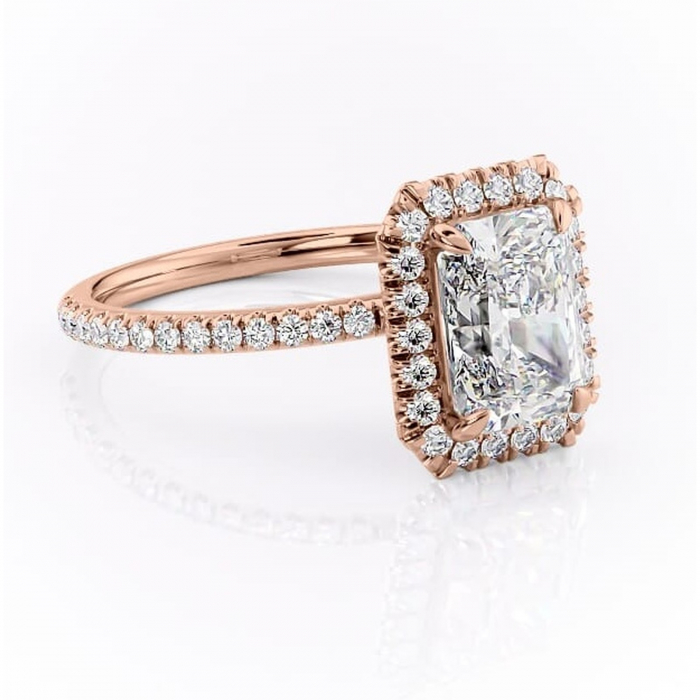 Inel de logodnă Serelith din aur Rose 14kt cu moissanite tăietură radiantă – Halo rafinată pentru profil înalt | Personalizează și configurează gratuit online [1]