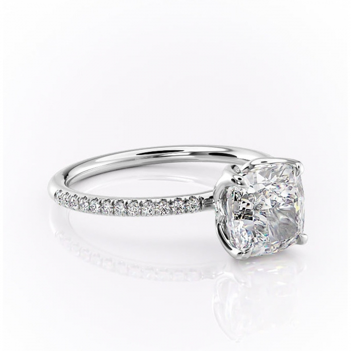 Inel de logodnă Seren din aur Alb 14kt cu moissanite tăietură pernă – Montură pavé rafinată pentru profil înalt | Personalizează și configurează gratuit online [1]