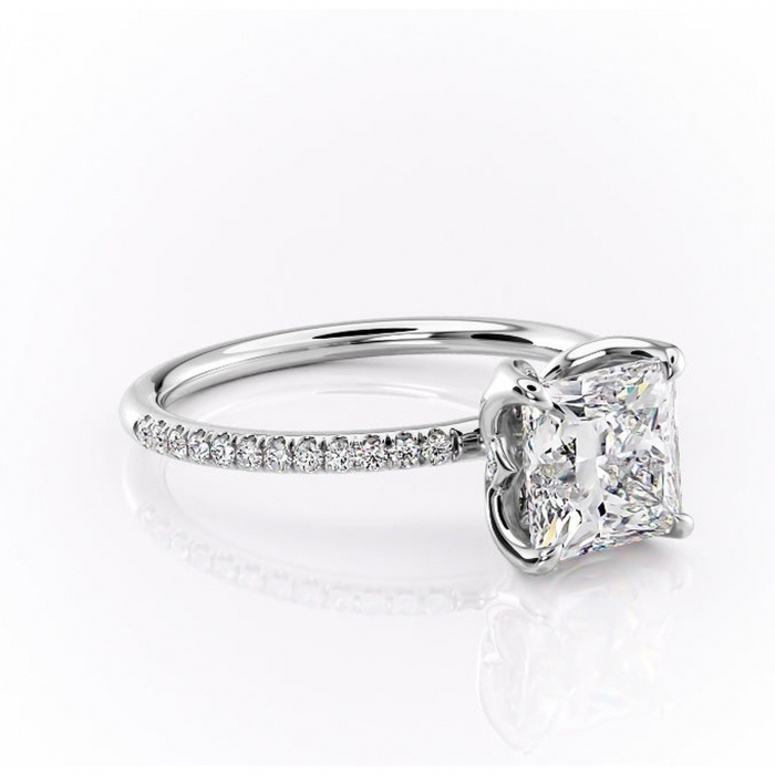 Inel de logodnă Seren din aur Alb 14kt cu moissanite tăietură princess – Montură pavé rafinată pentru profil înalt | Personalizează și configurează gratuit online [1]