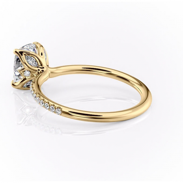 Inel de logodnă Seren din aur Galben 14kt cu moissanite tăietură pernă – Montură pavé rafinată pentru profil înalt | Personalizează și configurează gratuit online [5]