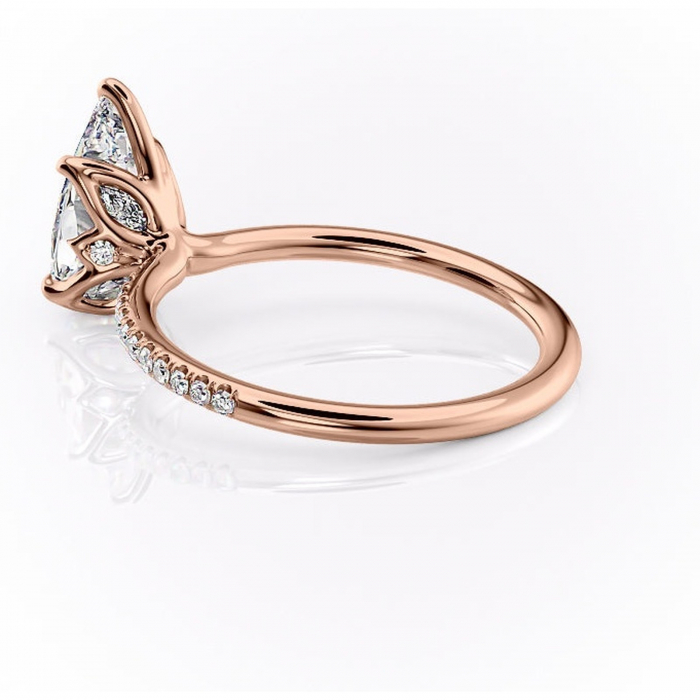 Inel de logodnă Seren din aur Rose 14kt cu moissanite tăietură pară – Montură pavé rafinată pentru profil înalt | Personalizează și configurează gratuit online [5]
