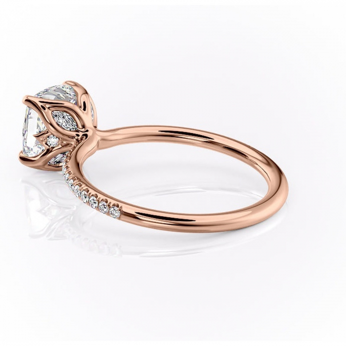 Inel de logodnă Seren din aur Rose 14kt cu moissanite tăietură pernă – Montură pavé rafinată pentru profil înalt | Personalizează și configurează gratuit online [5]