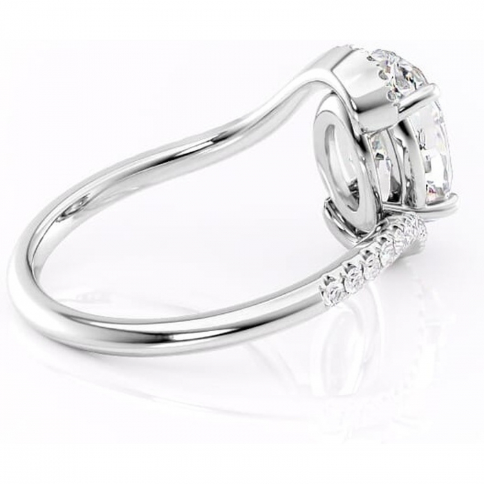 Inel de logodnă Sienna din aur Alb 14kt cu moissanite tăietură ovală – Montură pavé rafinată pentru profil mediu | Personalizează și configurează gratuit online [3]