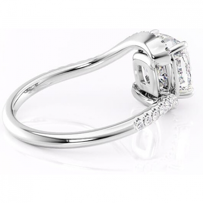 Inel de logodnă Sienna din aur Alb 14kt cu moissanite tăietură pernă – Montură pavé rafinată pentru profil mediu | Personalizează și configurează gratuit online [3]