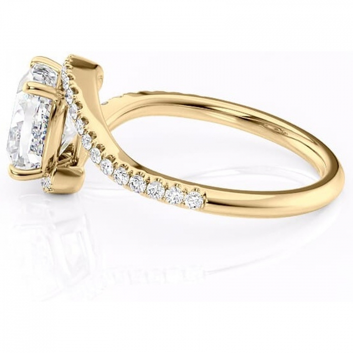 Inel de logodnă Sienna din aur Galben 18kt cu moissanite tăietură pernă – Montură pavé rafinată pentru profil mediu | Personalizează și configurează gratuit online [6]