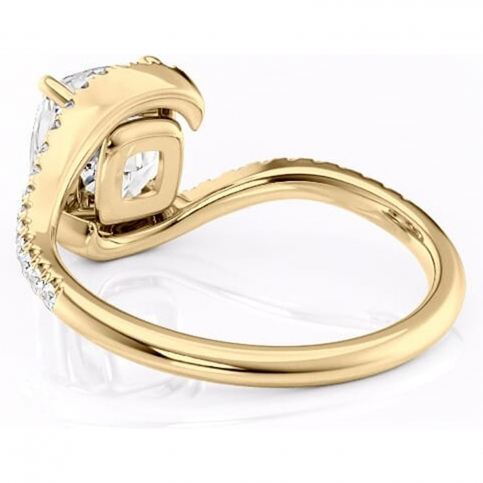 Inel de logodnă Sienna din aur Galben 18kt cu moissanite tăietură pernă – Montură pavé rafinată pentru profil mediu | Personalizează și configurează gratuit online [4]