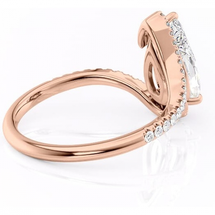 Inel de logodnă Sienna din aur Rose 18kt cu moissanite tăietură pară – Montură pavé rafinată pentru profil mediu | Personalizează și configurează gratuit online [3]