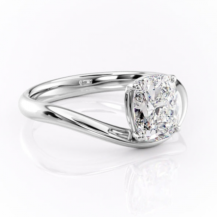 Inel de logodnă Silvara din aur Alb 14kt cu moissanite tăietură pernă – Solitar rafinată pentru profil jos | Personalizează și configurează gratuit online [1]