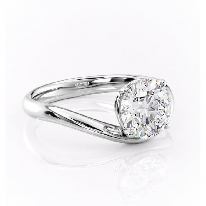 Inel de logodnă Silvara din aur Alb 18kt cu moissanite tăietură rotundă – Solitar rafinată pentru profil jos | Personalizează și configurează gratuit online [1]