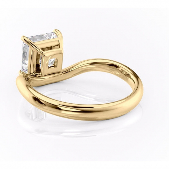 Inel de logodnă Silvara din aur Galben 14kt cu moissanite tăietură princess – Solitar rafinată pentru profil jos | Personalizează și configurează gratuit online [4]