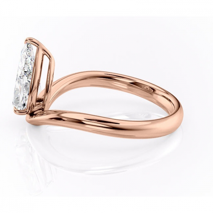 Inel de logodnă Silvara din aur Rose 14kt cu moissanite tăietură pară – Solitar rafinată pentru profil jos | Personalizează și configurează gratuit online [6]