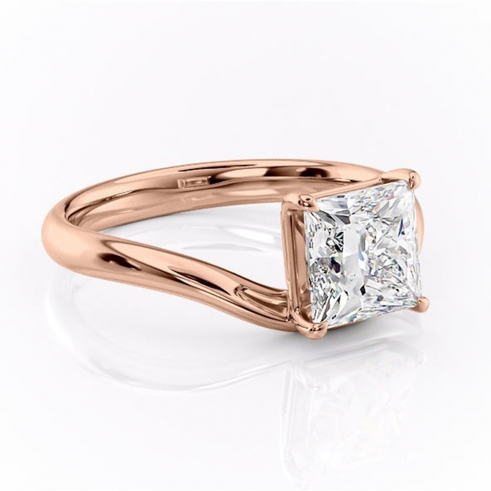 Inel de logodnă Silvara din aur Rose 14kt cu moissanite tăietură princess – Solitar rafinată pentru profil jos | Personalizează și configurează gratuit online [1]