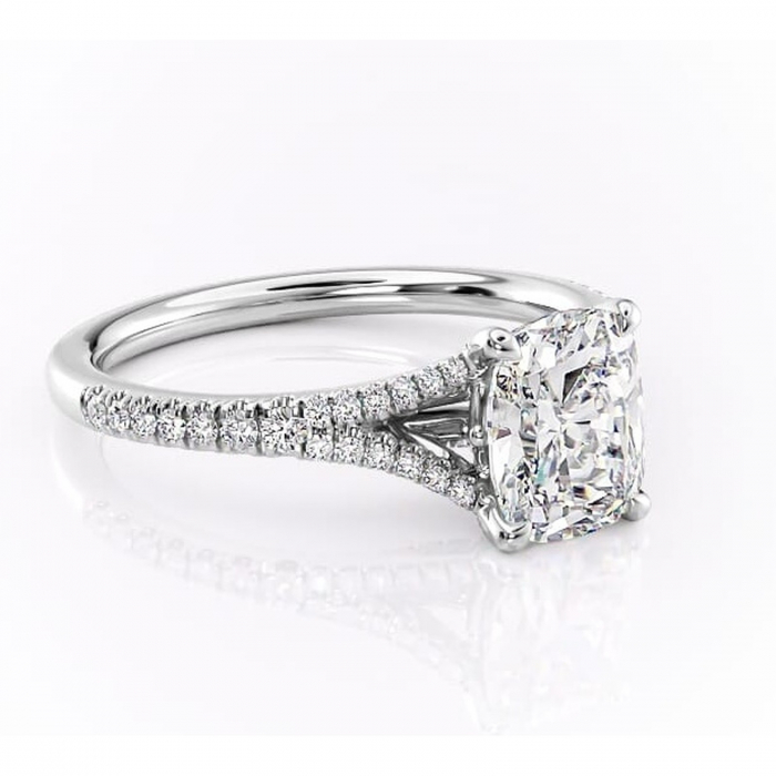 Inel de logodnă Skye din aur Alb 14kt cu moissanite tăietură asscher – Montură pavé rafinată pentru profil înalt | Personalizează și configurează gratuit online [1]