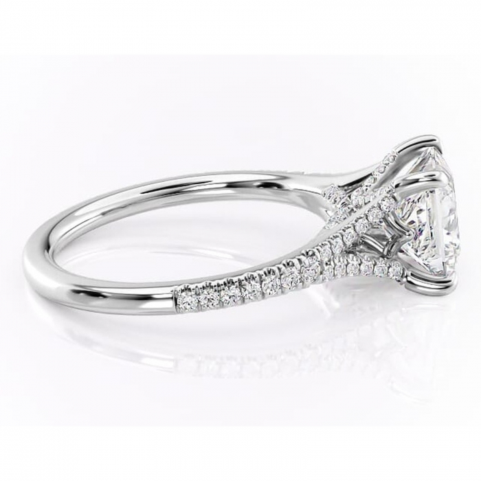 Inel de logodnă Skye din aur Alb 14kt cu moissanite tăietură princess – Montură pavé rafinată pentru profil înalt | Personalizează și configurează gratuit online [2]