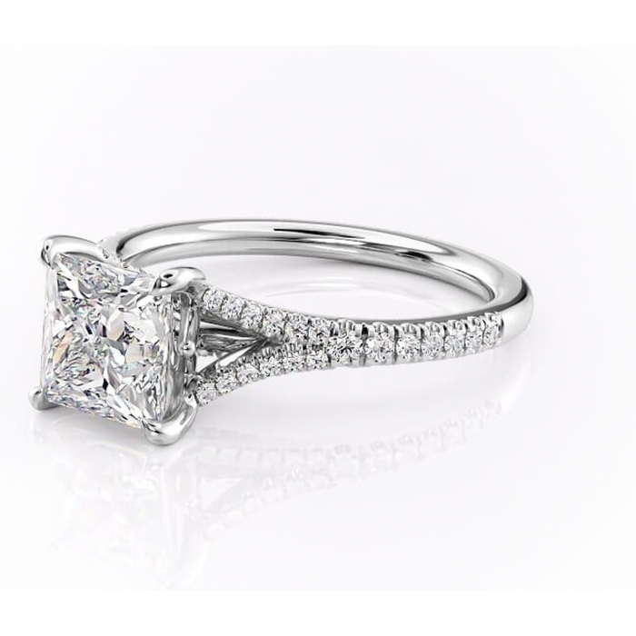 Inel de logodnă Skye din aur Alb 14kt cu moissanite tăietură princess – Montură pavé rafinată pentru profil înalt | Personalizează și configurează gratuit online [7]