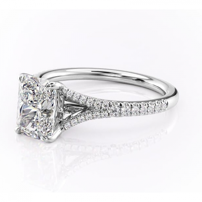 Inel de logodnă Skye din aur Alb 14kt cu moissanite tăietură radiantă – Montură pavé rafinată pentru profil înalt | Personalizează și configurează gratuit online [7]