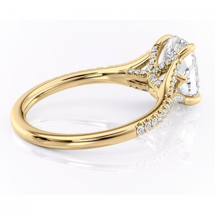 Inel de logodnă Skye din aur Galben 14kt cu moissanite tăietură ovală – Montură pavé rafinată pentru profil înalt | Personalizează și configurează gratuit online [3]