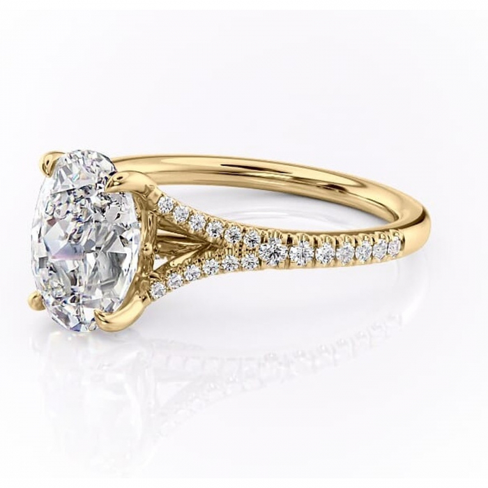 Inel de logodnă Skye din aur Galben 14kt cu moissanite tăietură ovală – Montură pavé rafinată pentru profil înalt | Personalizează și configurează gratuit online [7]