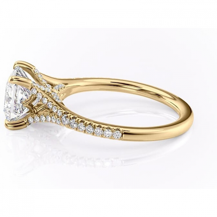 Inel de logodnă Skye din aur Galben 14kt cu moissanite tăietură princess – Montură pavé rafinată pentru profil înalt | Personalizează și configurează gratuit online [6]