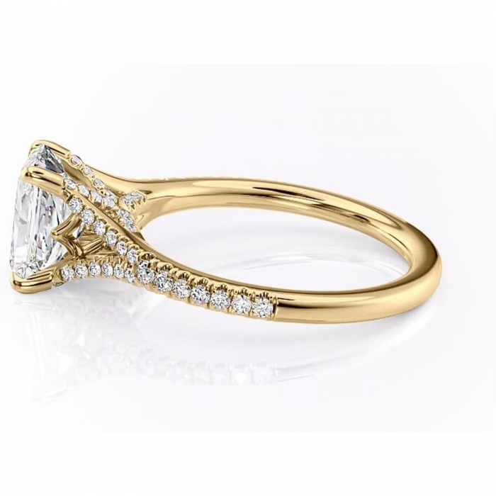 Inel de logodnă Skye din aur Galben 18kt cu moissanite tăietură radiantă – Montură pavé rafinată pentru profil înalt | Personalizează și configurează gratuit online [6]