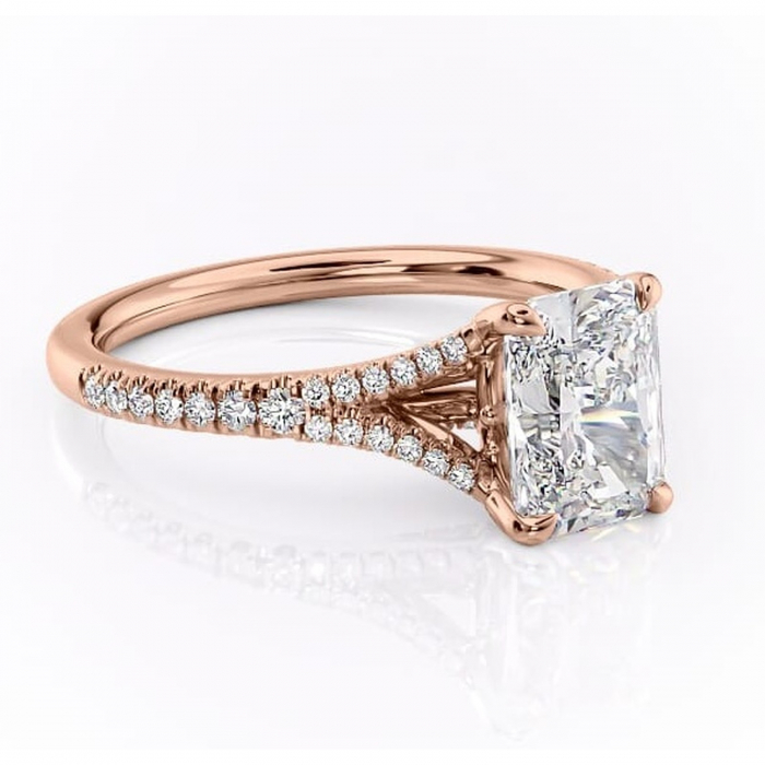 Inel de logodnă Skye din aur Rose 14kt cu moissanite tăietură radiantă – Montură pavé rafinată pentru profil înalt | Personalizează și configurează gratuit online [1]