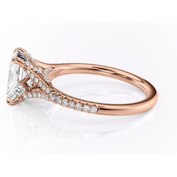 Inel de logodnă Skye din aur Rose 14kt cu moissanite tăietură smarald – Montură pavé rafinată pentru profil înalt | Personalizează și configurează gratuit online [6]