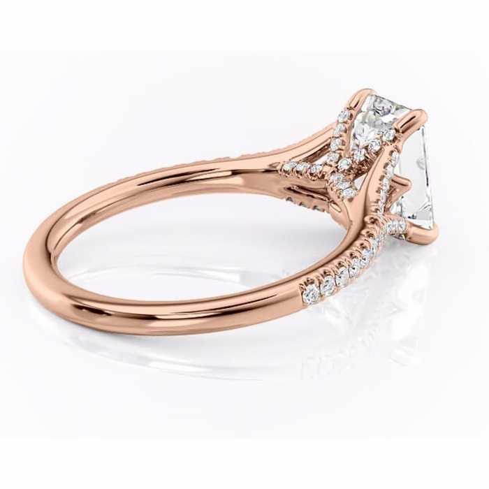 Inel de logodnă Skye din aur Rose 14kt cu moissanite tăietură smarald – Montură pavé rafinată pentru profil înalt | Personalizează și configurează gratuit online [3]